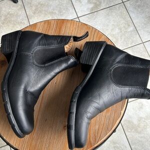 Blundstone boots - black size 8 women’s